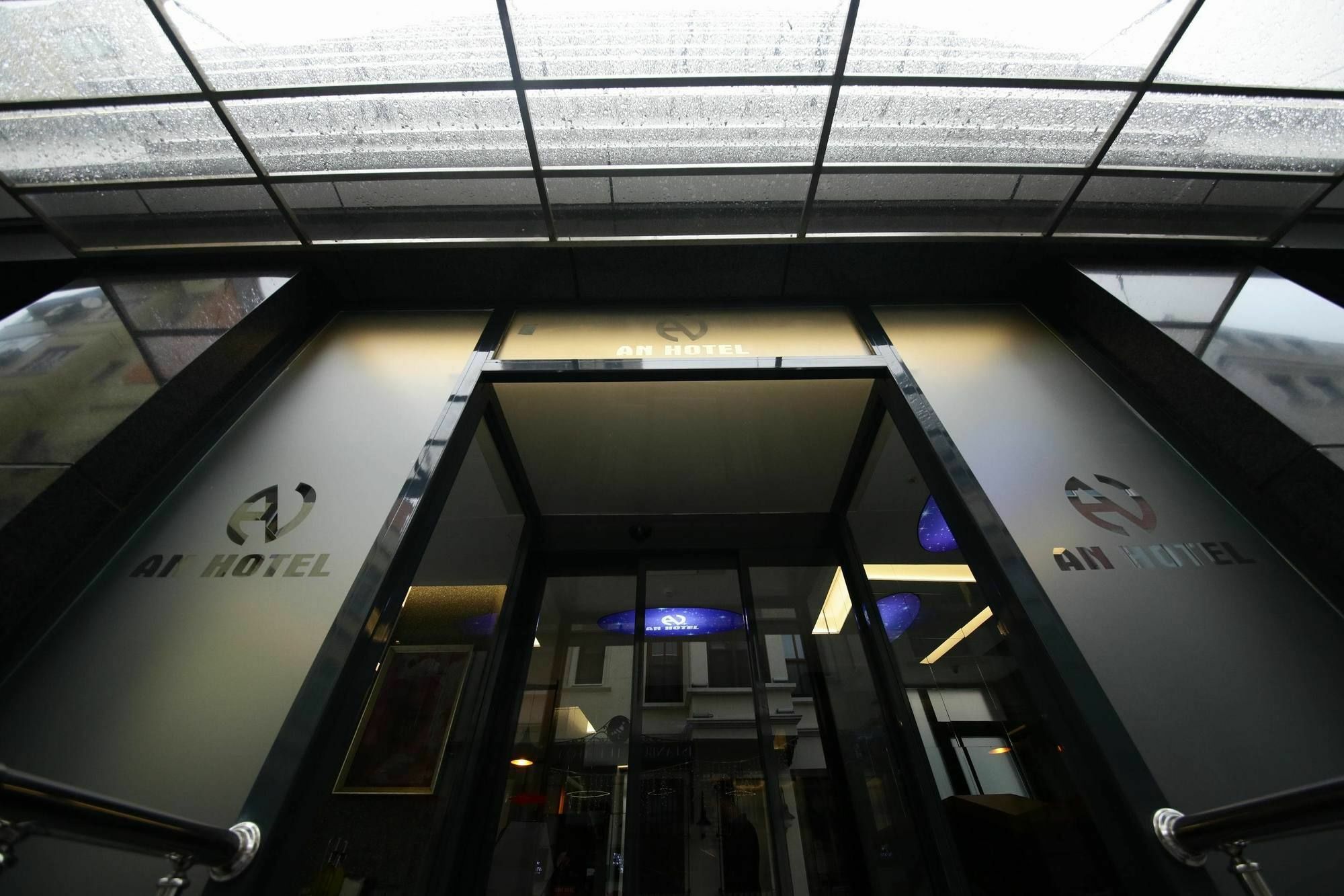Pandora Hotel Istanboel Buitenkant foto